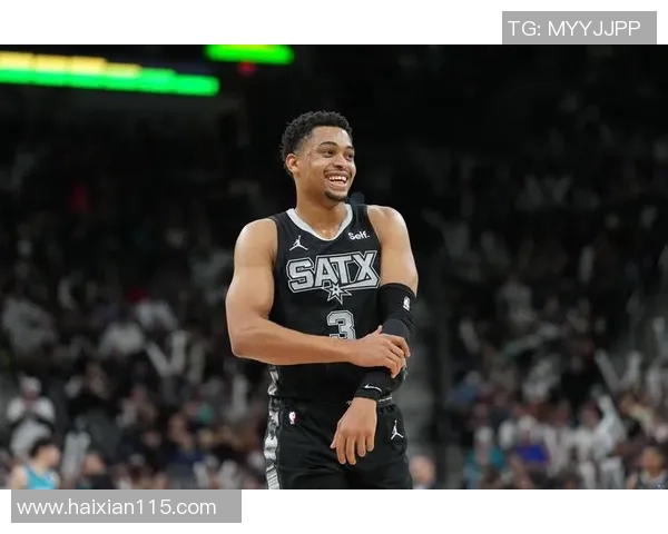 这火力!凯尔登替补上来单节4中4得到12分,马刺三节狂轰104分 这火力!凯尔登替补上来单节4中4得到12分,马刺三节狂轰104分