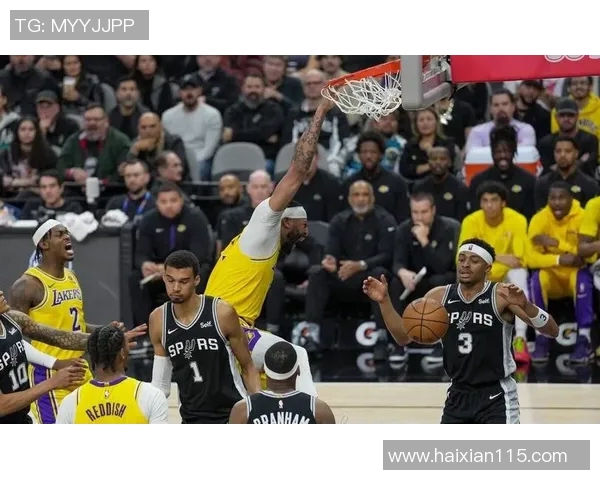 被文班亚马压制!浓眉22投7中得到22分13篮板 被文班亚马压制!浓眉22投7中得到22分13篮板